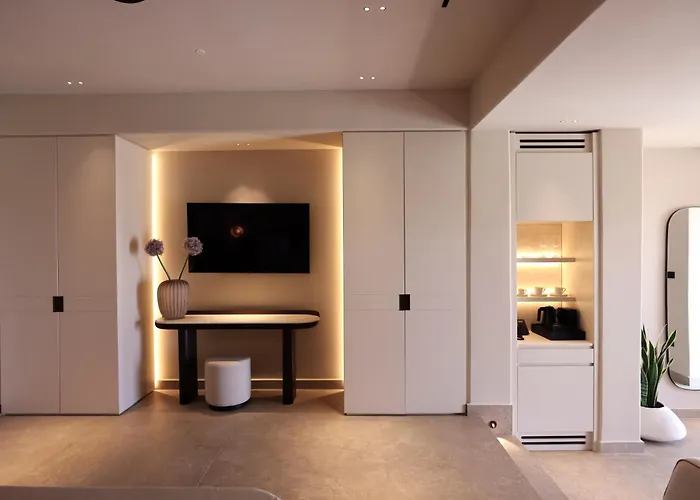 Tropicana Hotel , Suites & Villas Mykonos